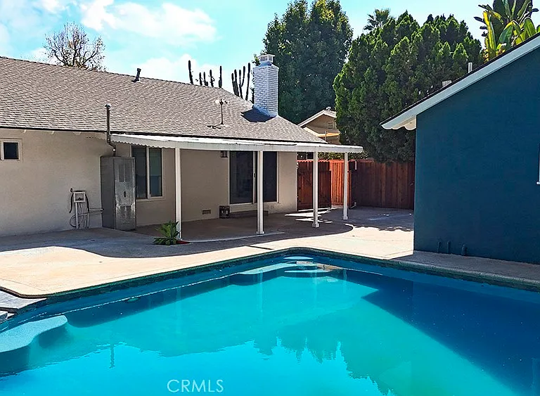 2149 Victoria Dr — Photo 39