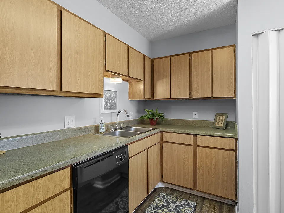 Stylish, functional kitchens designed for everyday living at Lakeland East Apartments in Flowood, MS. Managed by Highlands Vista Group.
