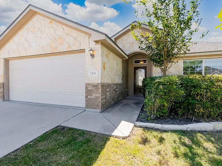 7431 Amber Meadow Loop — Photo 4