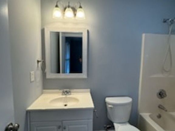 4th image of 6467 Rhemish Dr