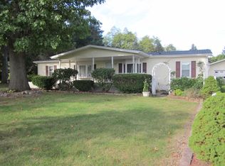 80660 42nd St, Decatur, MI 49045