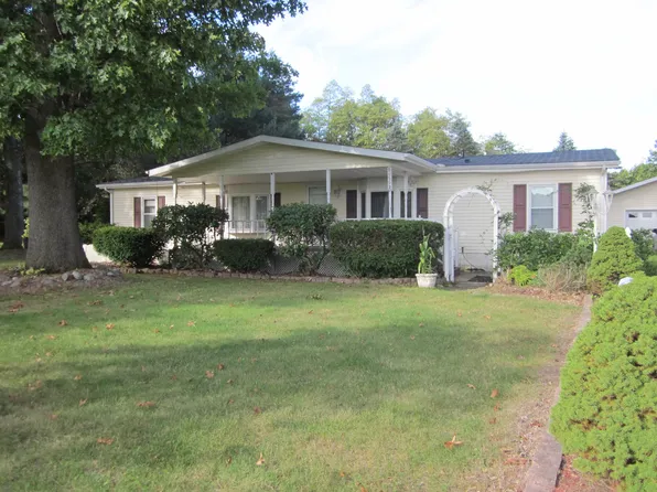80660 42nd St, Decatur, MI 49045