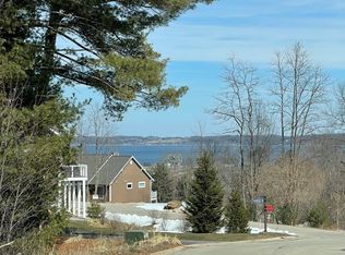 781 Wind Drift Dr, Traverse City, MI
