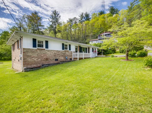 812 Dogwood Dr, Erwin, TN 37650