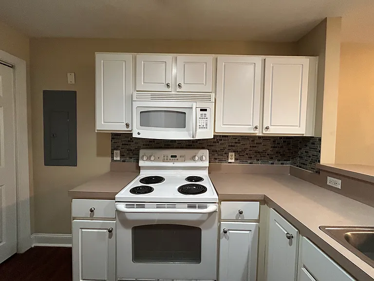 7 Cassandra Ln #B — Photo 7