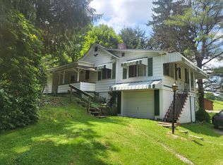 1127 Hungry Hollow Rd, Vandergrift, PA 15690
