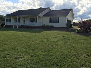 903 Thorncliff Dr, Cherryville, NC 28021