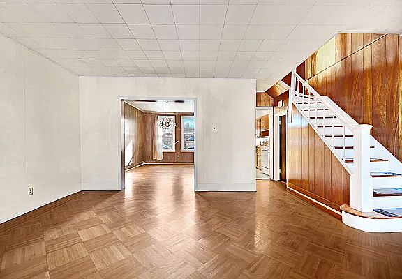 2nd image of 2125 37th St