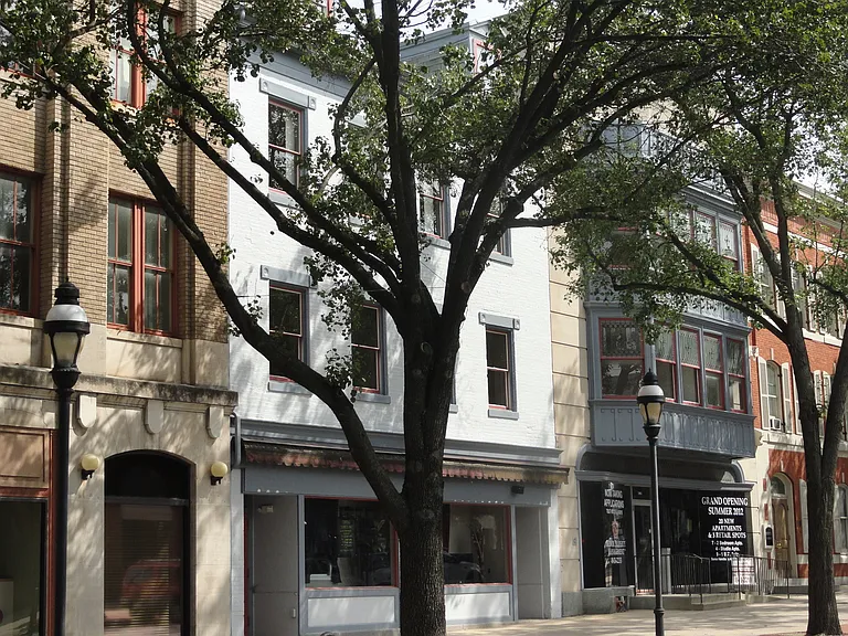 141-147 W Market St — Photo 1