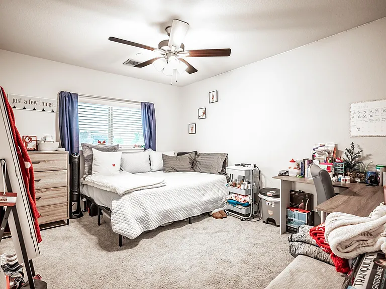 2204 Greystone Dr — Photo 20