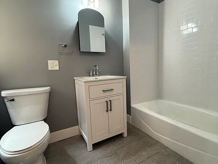 6406 S Troy St #2S — Photo 8