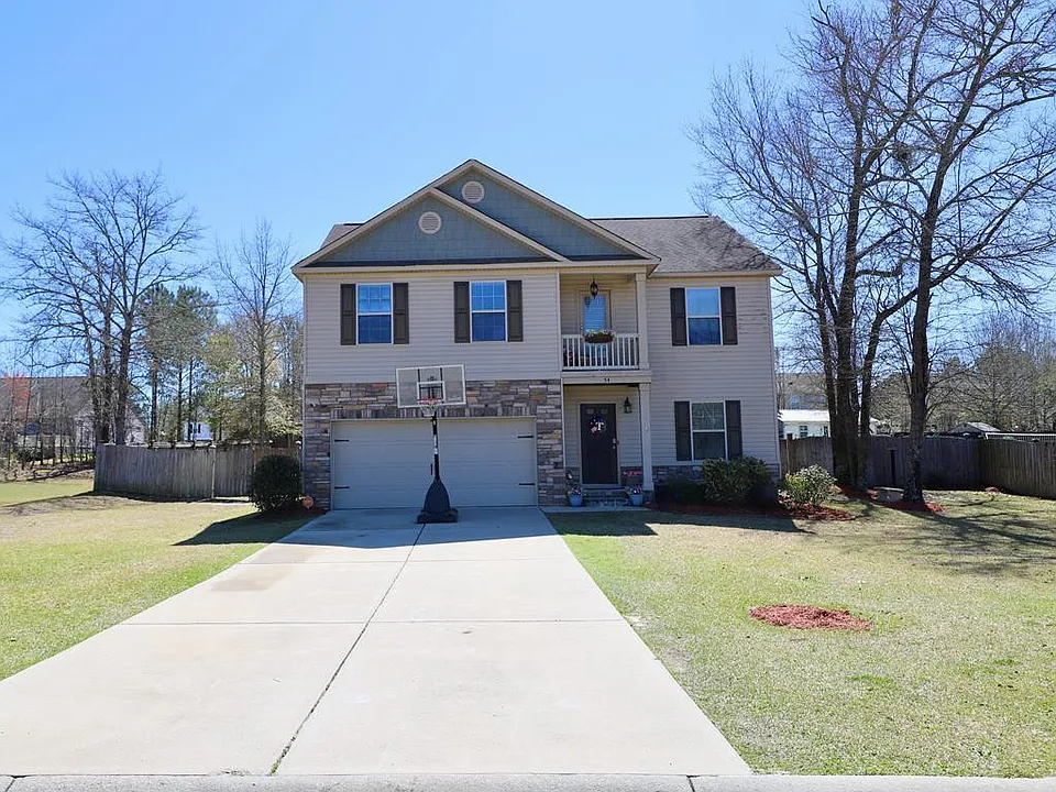 54 Edinburgh Castle Ln