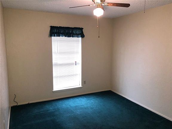 5th image of 3882 Ambler Ave