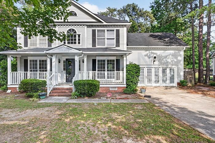 1st image of 113 Brook Hollow Dr