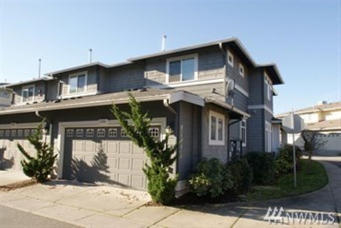 1st image of 1899 11th Ln NE #1309