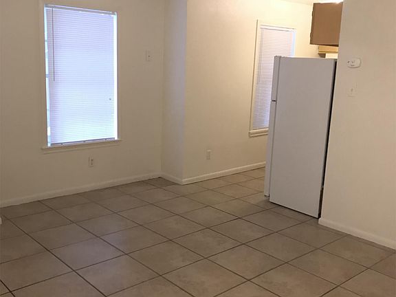 3rd image of 510 Avondale Ave APT 9