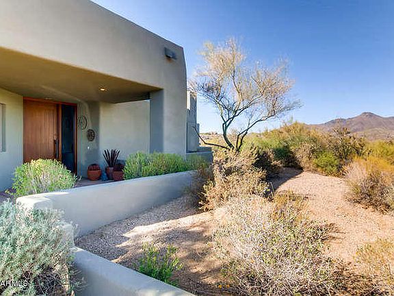 3rd image of 10084 E Graythorn Dr