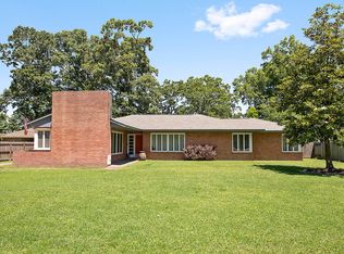9121 Meadowood St, Baton Rouge, LA 70815