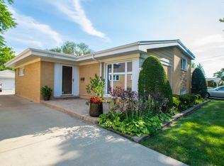 11022 Martindale Dr, Westchester, IL