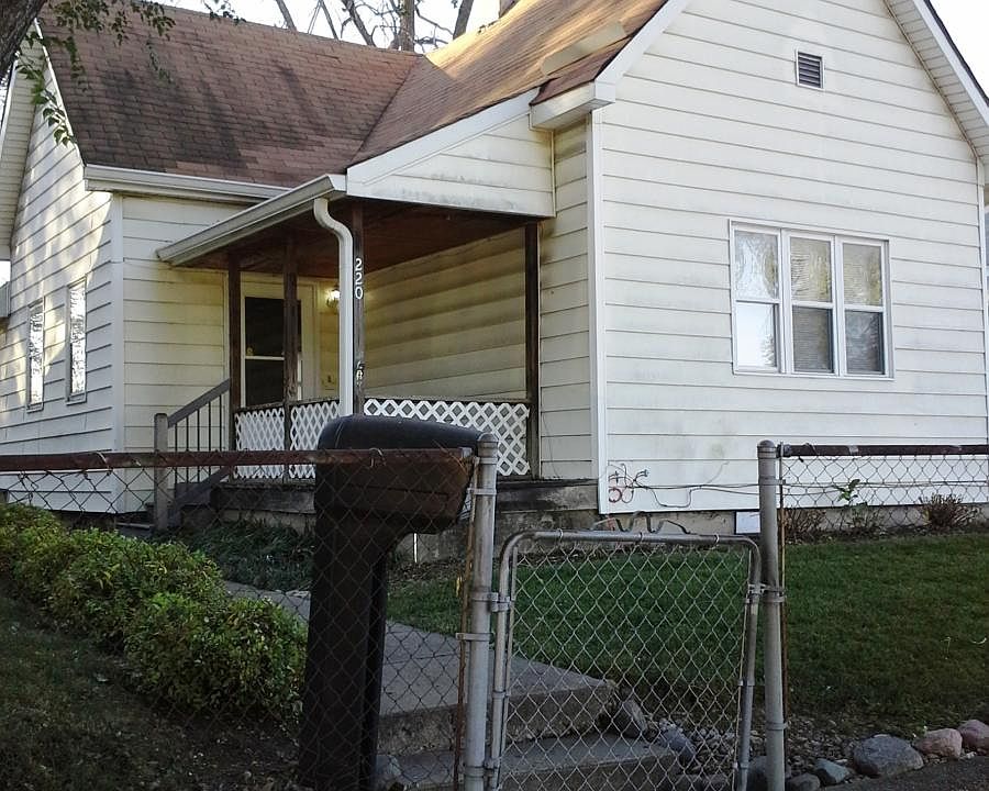 1st image of 220 N Traub Ave