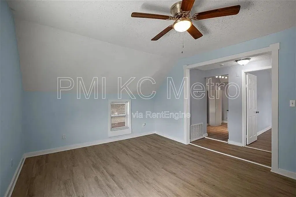 1 bed, 1.0 bath, 700 sqft, $800 — Photo 2