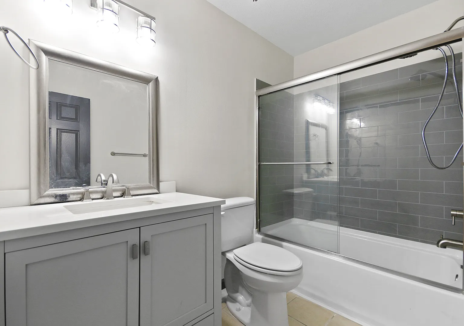 2 bed, 1.5 bath, 1100 sqft, $1,395 — Photo 3