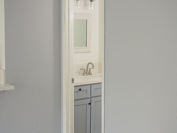 5th image of 4405 N Sierra Way APT A