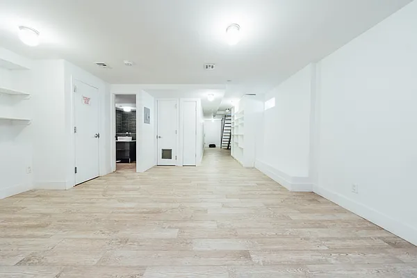 Rented by Nooklyn NYC LLC | media 5