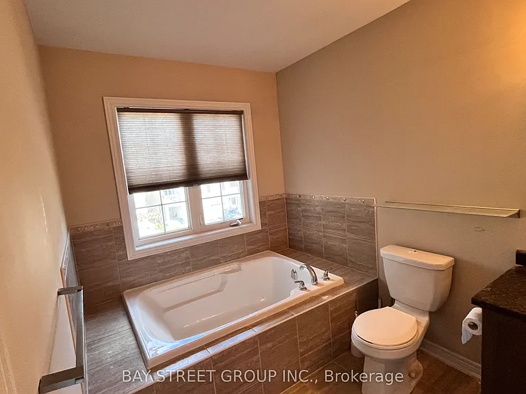 13 Highbury Ct — Photo 7