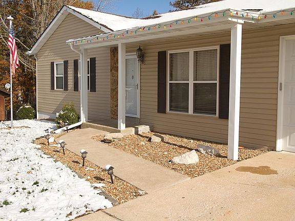 3rd image of 801 Sommerset Dr