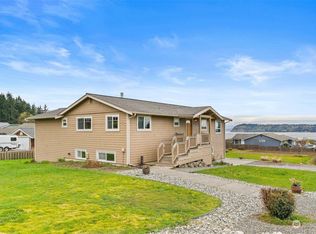 2782 Homestead Ave, Clinton, WA 98236