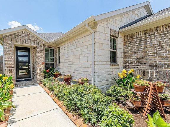 3rd image of 29031 Zacate Creek Ln