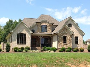 111 Greybeard Ct, High Point, NC 27265