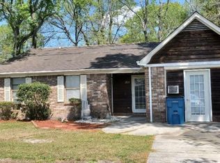 203 Hollywood Dr, Goose Creek, SC 29445
