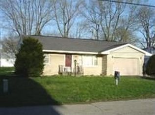 409 S Smith St, Boswell, IN 47921