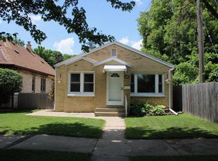 3421 S Hanson Ave, Milwaukee, WI 53207