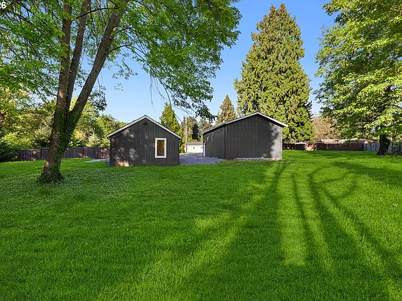 5th image of 8687 SE 55th Ave