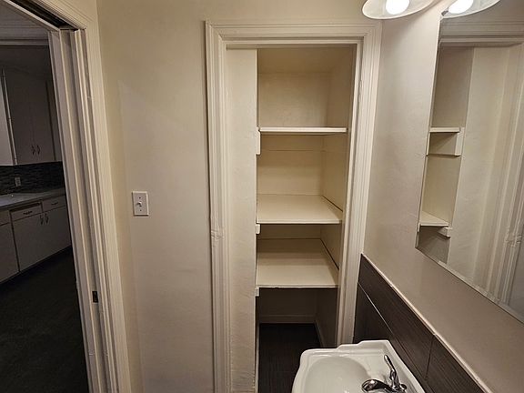 4th image of 1106 Willow Glen Way