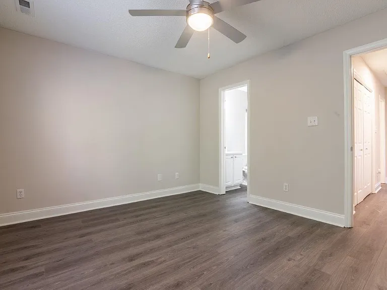 Indigo Apartments — Photo 9
