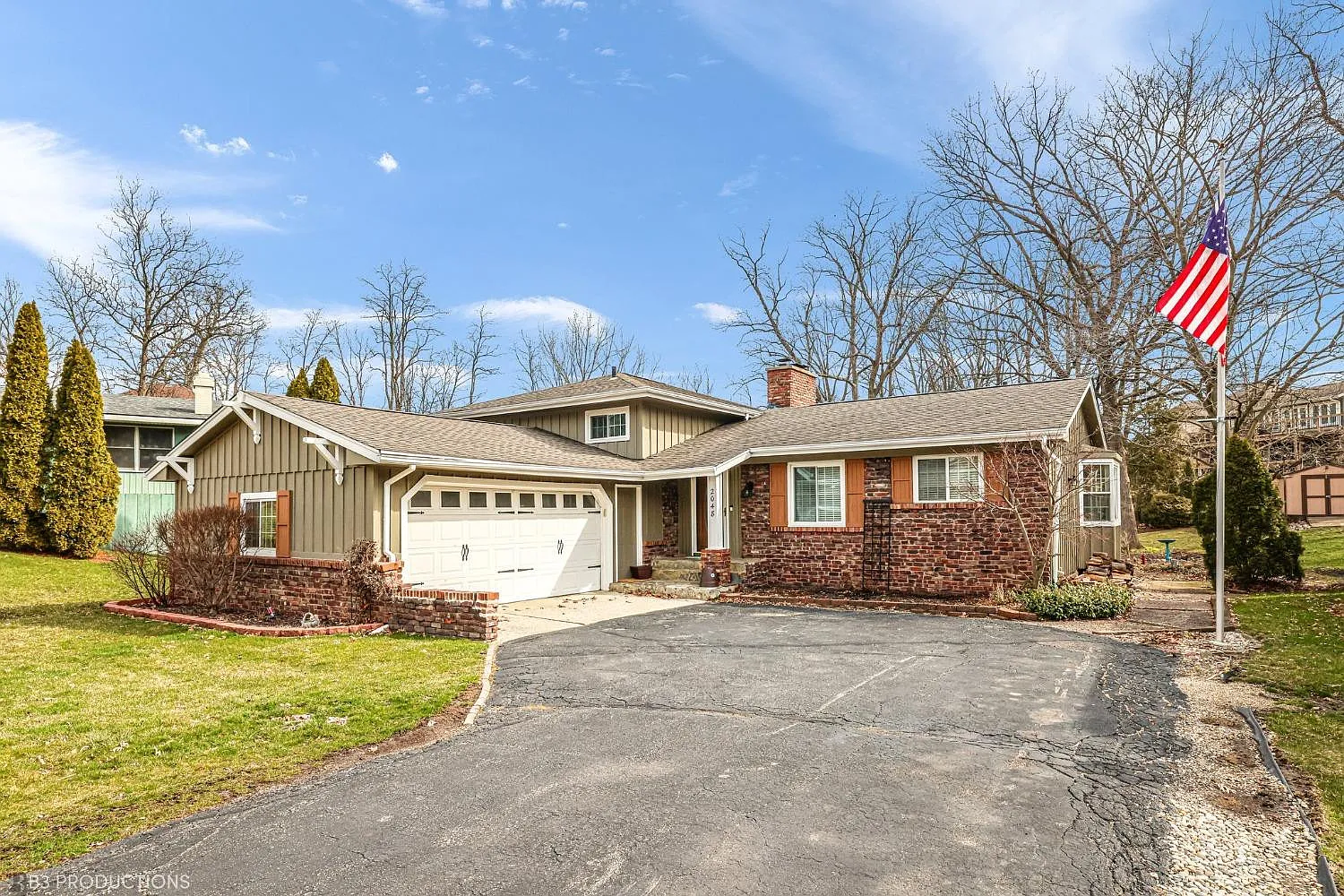 2048 Hidden Valley Dr photo 1