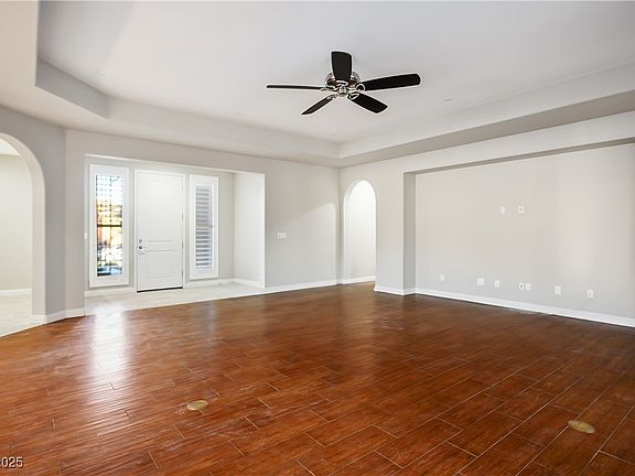 4th image of 8243 Twin Rock Ct