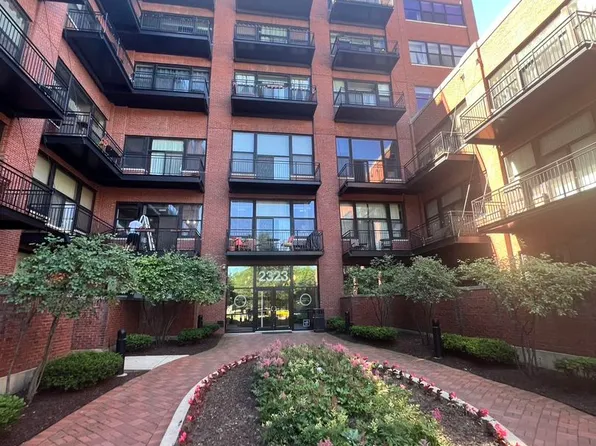 2323 W Pershing Rd APT 233, Chicago, IL 60609