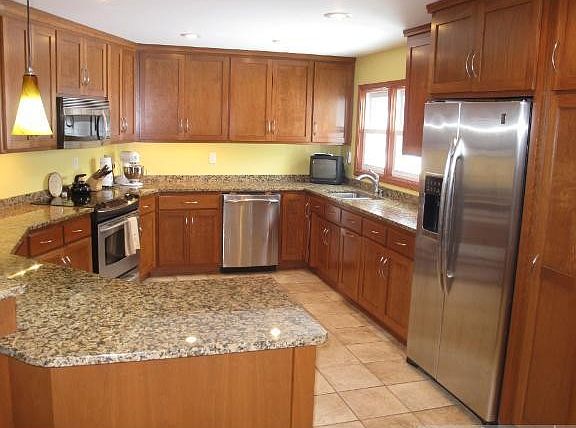 2nd image of 16231 Valley Dr NW