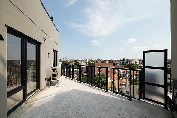 Rented by Key City Capital Inc | media 15