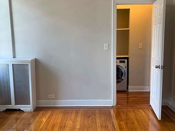 5th image of 25-74 33rd St #2A0