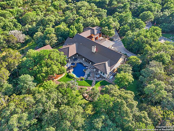 5th image of 955 RIVERFOREST DR