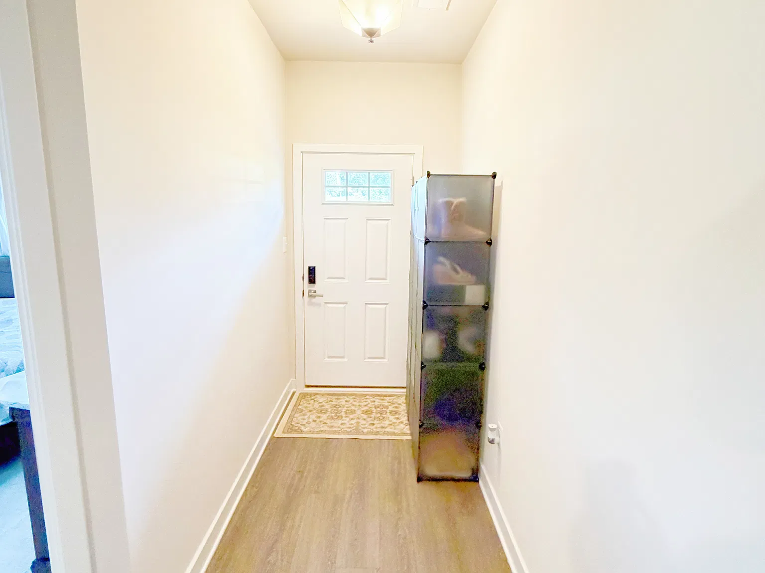 3 bed, 3.5 bath, 1680 sqft, $3,000 — Photo 4