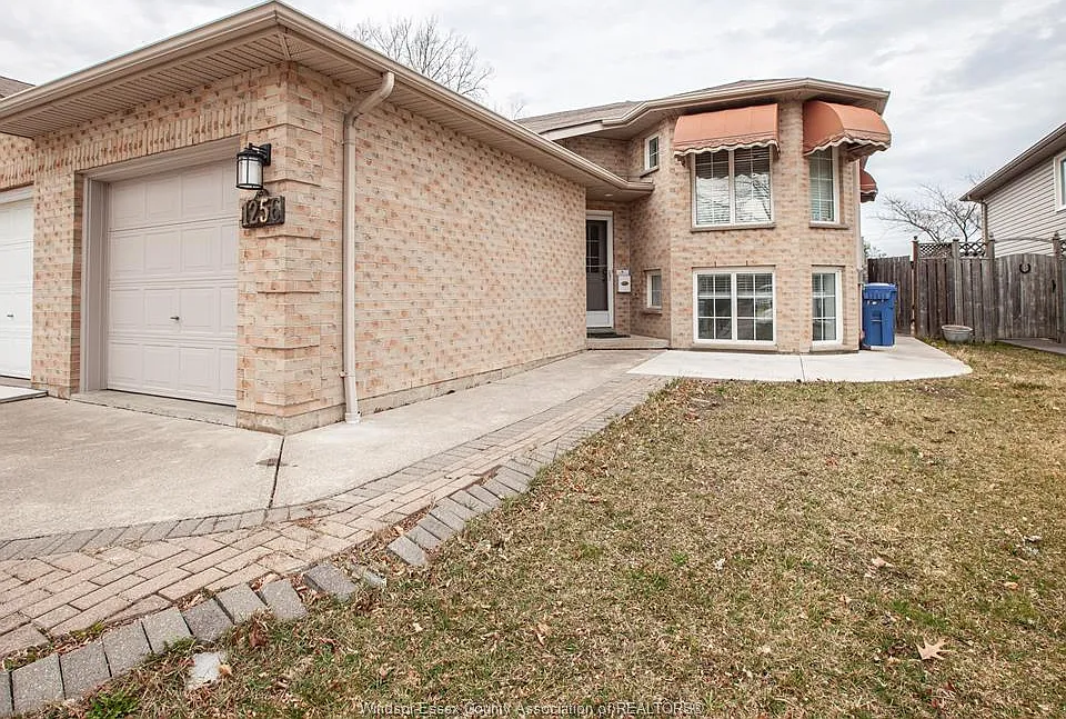 1256 Saint Paul Ave