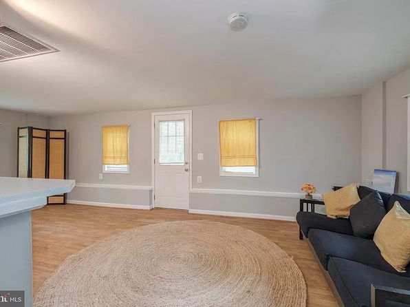 6349 Silas Burke St #BASEMENT, Burke, VA 22015