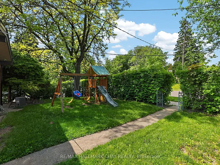80 Beaumonde Heights Dr #UPPER — Photo 37